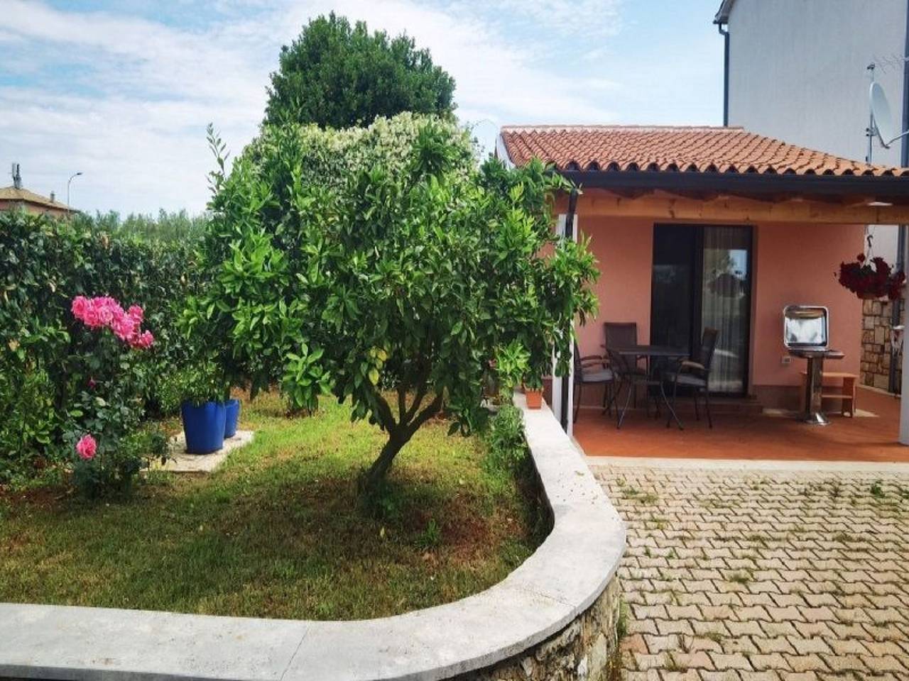 Ganze Wohnung, "Nora" mit Terrasse in Umag und Umgebung