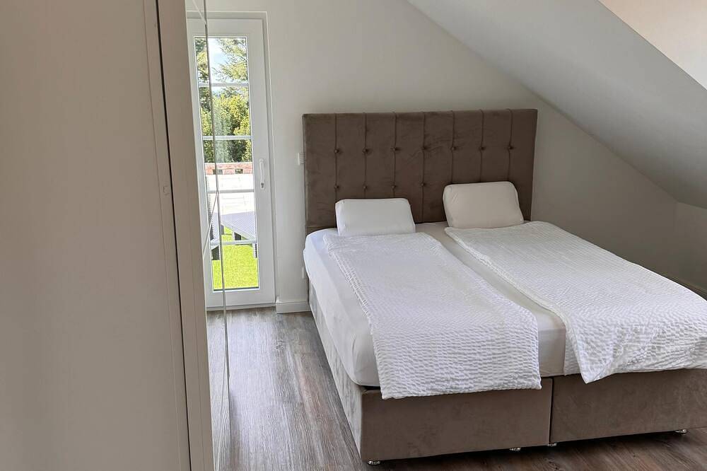 Ganze Wohnung, Schloss Merzhausen im Taunus Nähe Frankfurt am Main - Westflügel in Usingen, Hochtaunuskreis