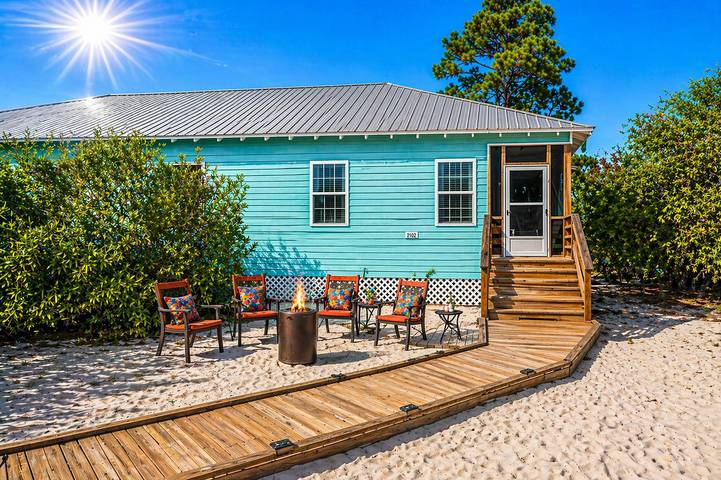 Vacation house for 10 people, with yard - 1