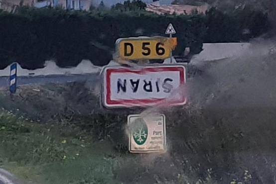 Gîte pour 4 personnes, avec vue ainsi que jardin et terrasse à Siran - 3