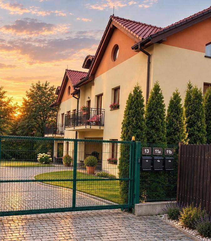 Hotel dla 5 osób, z Balkon i Taras oraz Ogród w Swoszowice