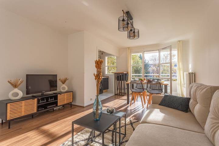 Location de vacances pour 4 personnes, avec Balcon à Corbeil-Essonnes