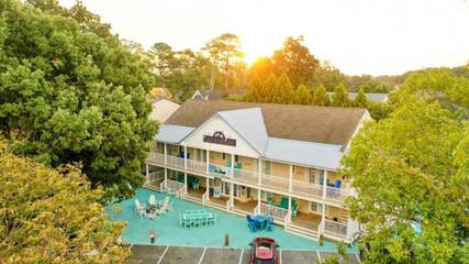 Hotel for 4 people, with yard and hot tub as well as pool in Delaware