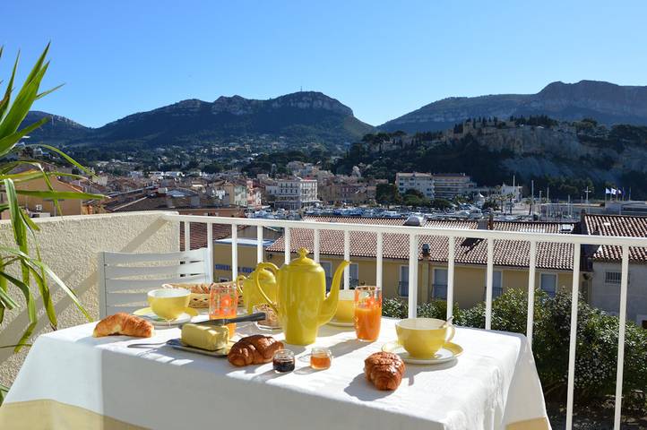 Gîte pour 4 personnes, avec balcon dans Plage De L Anse De L Arene