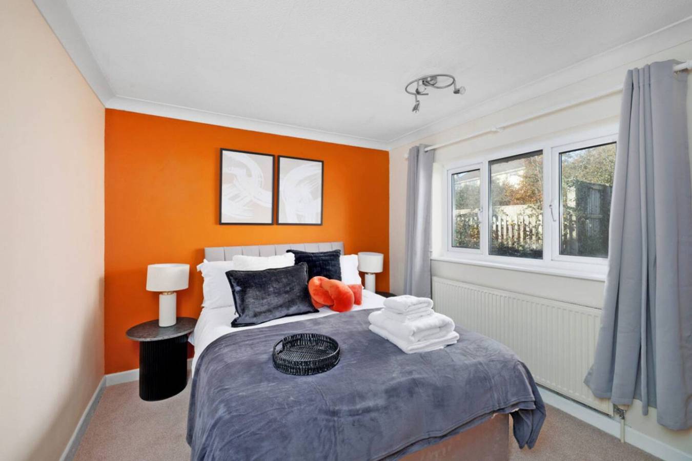 Newly Renovated 3Br House Perfect for Families or Contractors in Plymouth, South West England