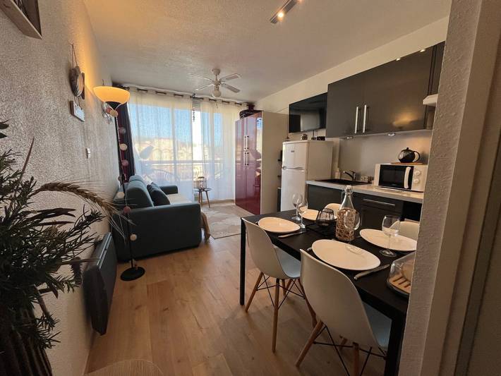 Gîte pour 2 personnes, avec Terrasse et Piscine dans Office De Tourisme De Gruissan - 3