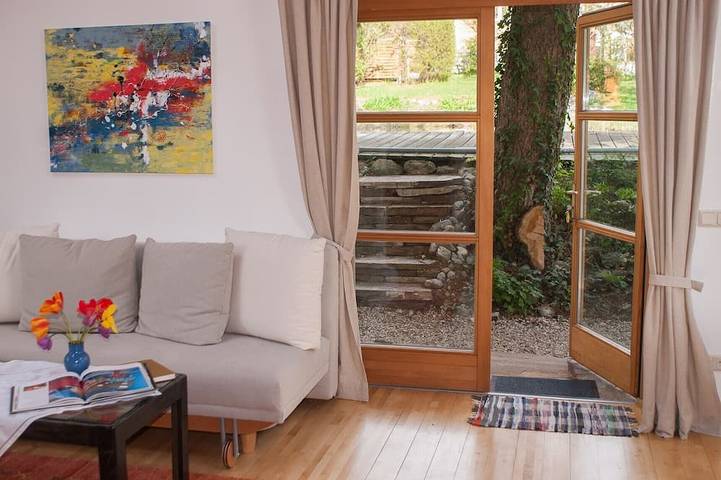 Maison de vacances biologique avec jardin et étang de baignade dans un endroit calme, Vienne est accessible en 15 minutes in Maria Enzersdorf, Bezirk Mödling
