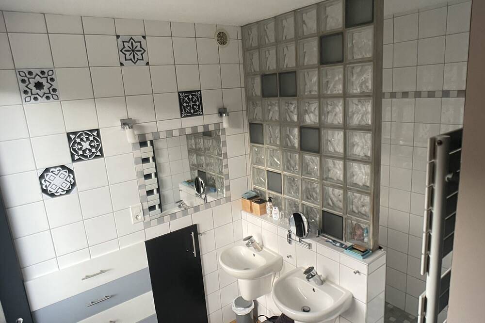 Contemporary near Paris in Le Perreux-sur-Marne, Val-de-Marne