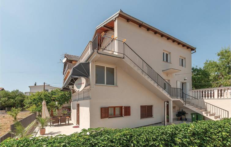 Apartament wakacyjny dla 4 osób, z taras w Pirovac