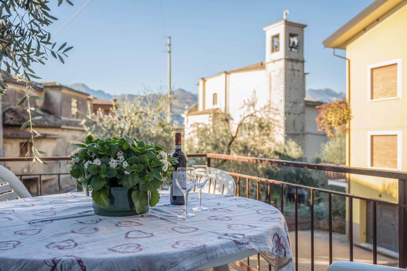 Hel lejlighed, Ferielejlighed for 2 personer med have in Cassone di Malcesine, Malcesine