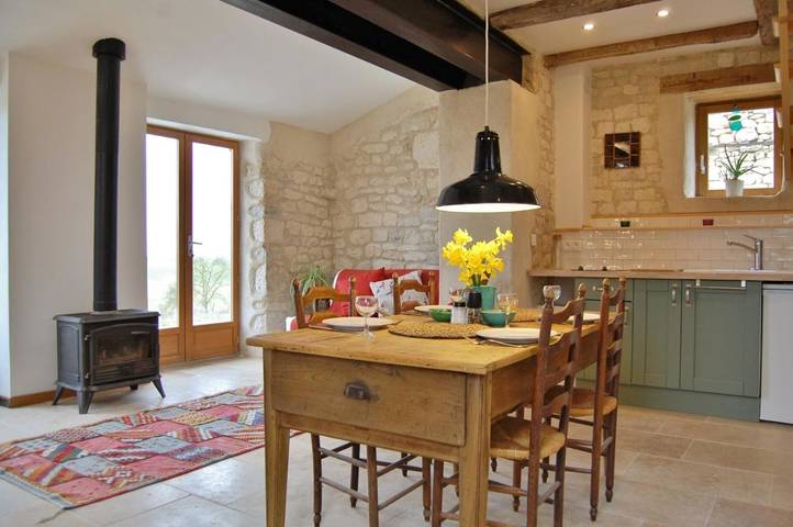 Location de vacances pour 4 personnes, avec Terrasse et Jardin ainsi que Piscine et Vue à Puylaroque