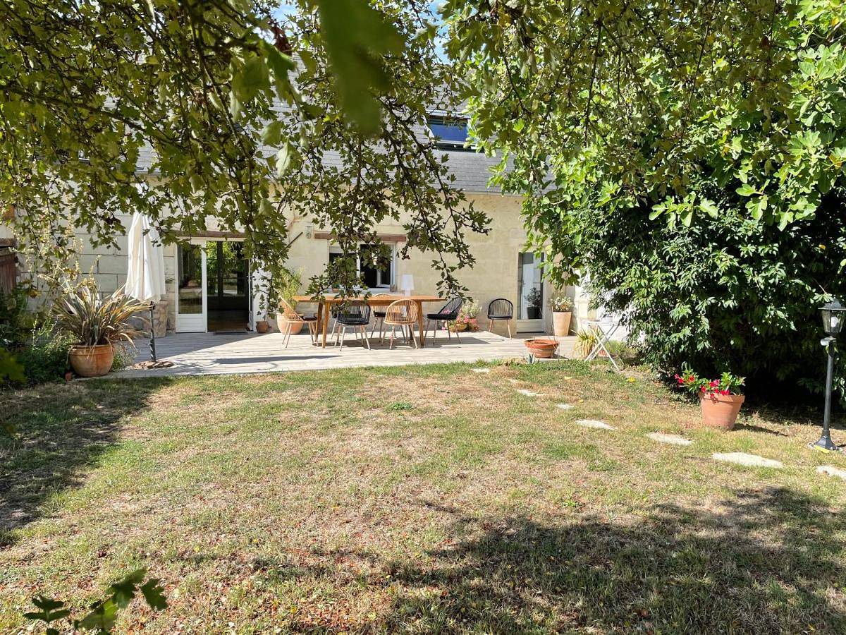 Double Room with Private Bathroom in Villebernier, Vallée de la Loire