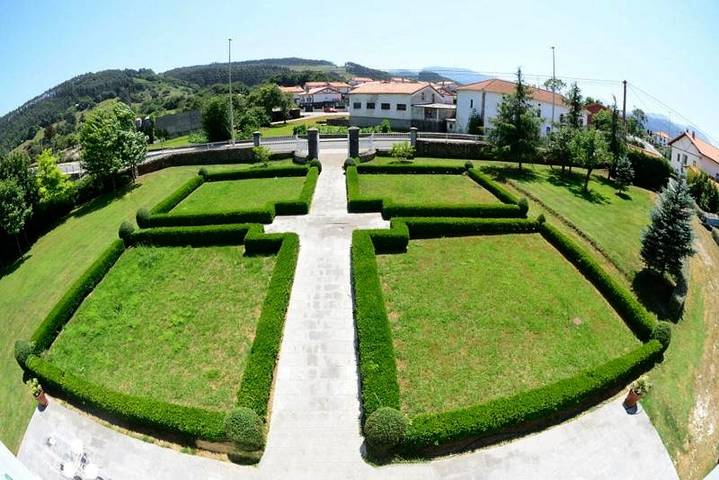 Hotel para 2 personas, con piscina y terraza además de vistas y jardín en Cantabria - 4