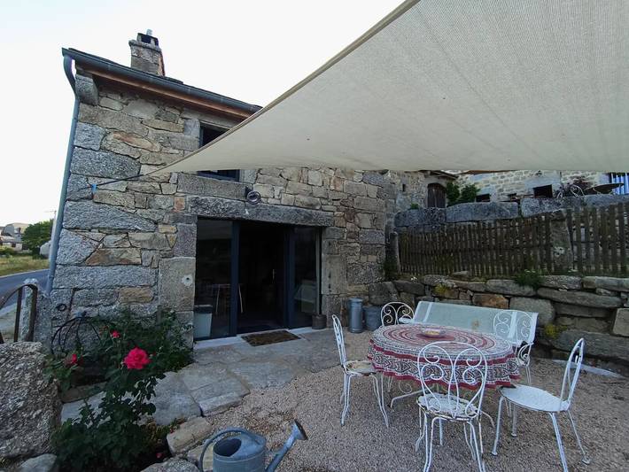 Gîte pour 5 personnes, avec Terrasse et Piscine