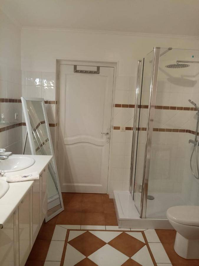 Chambre d’hôte pour 2 personnes, avec vue et terrasse ainsi que jardin et piscine dans Parc naturel régional des Préalpes d'Azur - 4