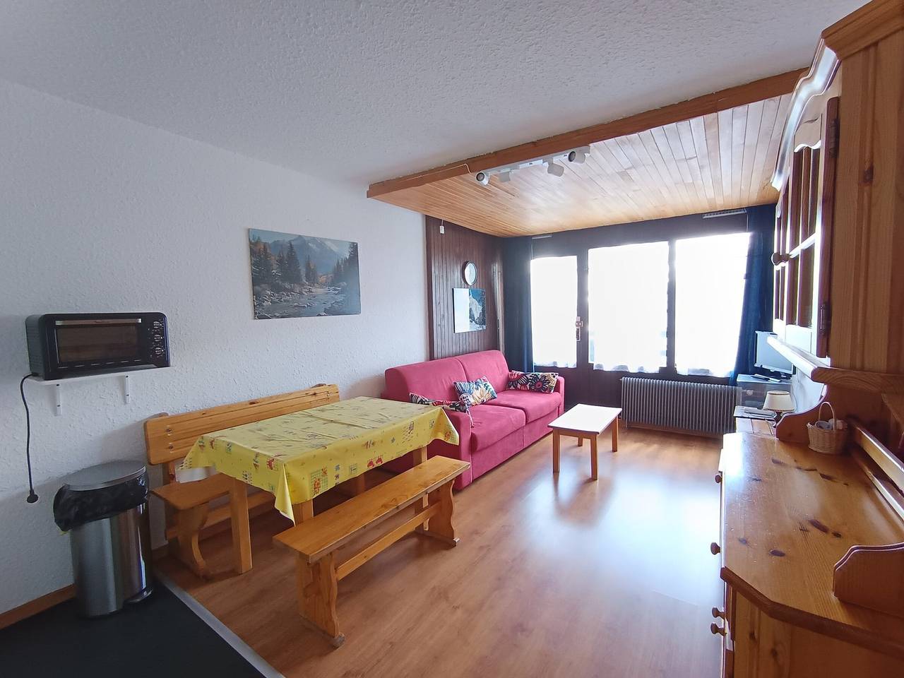 Appartement entier, Appartement 4 pers, proche pistes et commerces, parking in Montgenèvre, Région de Briançon