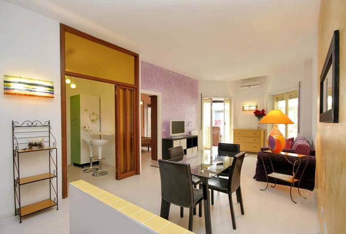 Apartament wakacyjny dla 5 osób, z sauna i basen oraz widok na jezioro w Rzym