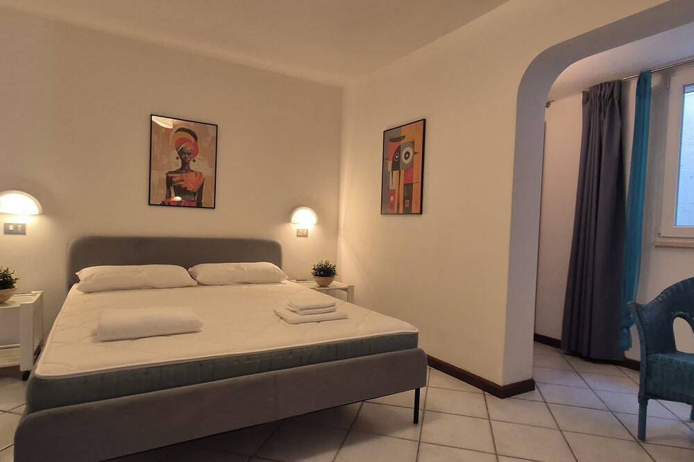Beautiful house with garden 100 m from the sea. Sinis Regional Park - Montiferru in Spiaggia dei Preti (Cuglieri), Cuglieri