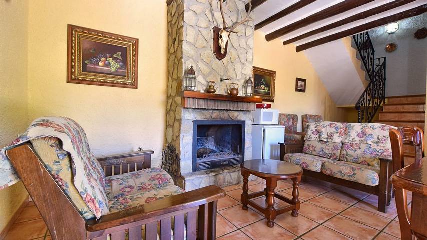 Chalet para 7 personas, con jardín y piscina, Se admiten mascotas en Loja - 3