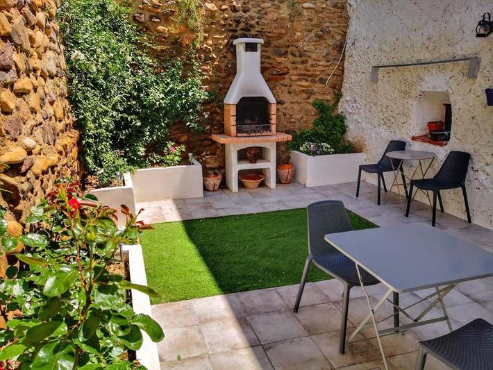 Casa rural para 9 personas, con Balcón y Terraza además de Jardín y Vistas en Campo de Borja