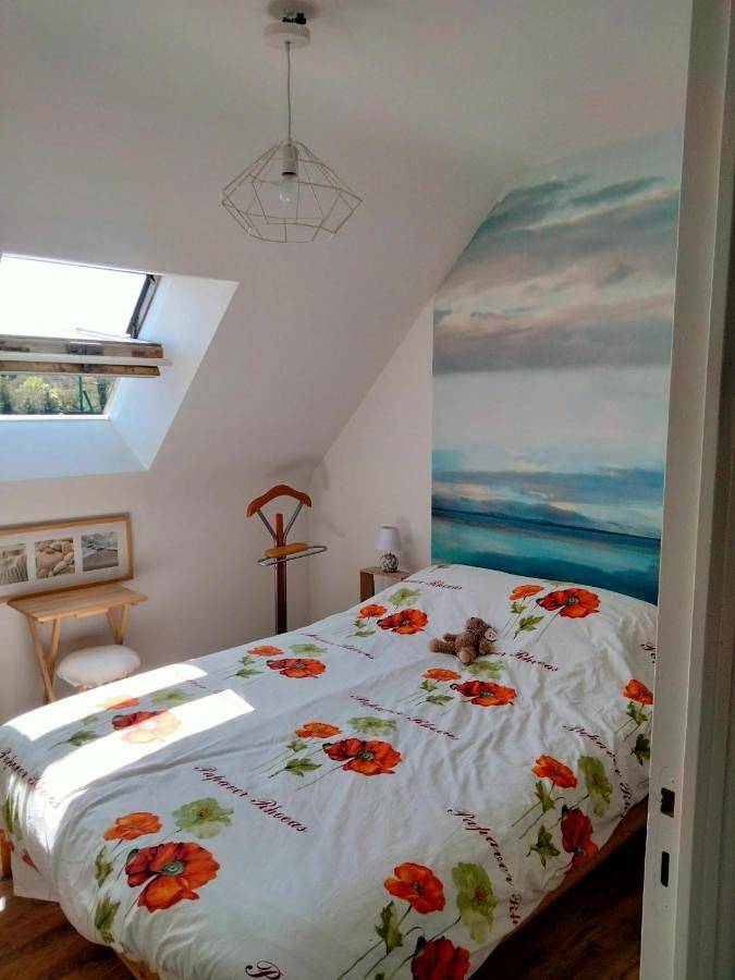 Gîte pour 2 personnes, avec terrasse ainsi que vue et jardin à Lanvollon - 4