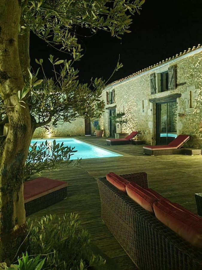 Chambre d’hôte pour 2 personnes, avec jardin ainsi que terrasse et piscine