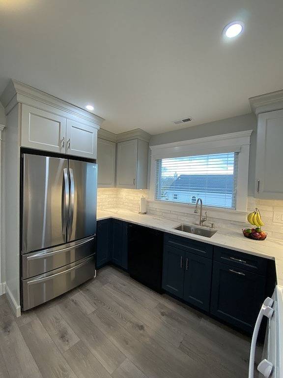 Ganze Wohnung, Beautiful sun filled 2 Br 3 blocks from beach- 2 beach passes- kids are free in Long Branch, Monmouth County