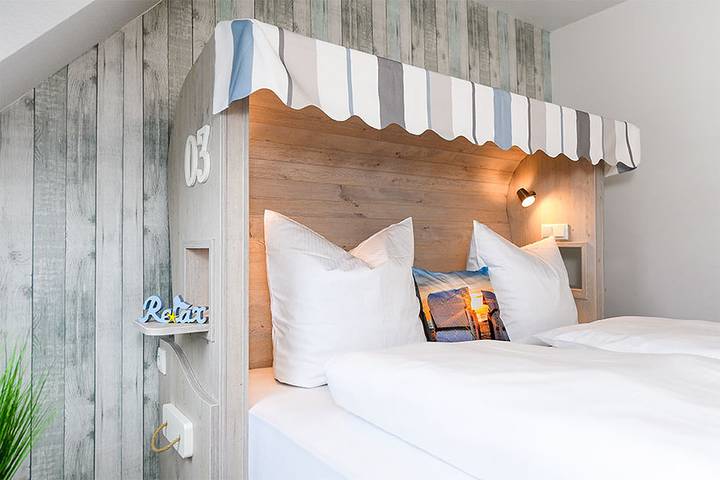 Ferienwohnung für 5 Personen, mit Terrasse und Garten, kinderfreundlich in Bensersiel - 2