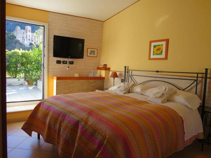 Chambre d’hôte pour 3 personnes, avec terrasse et vue à Dolceacqua - 2