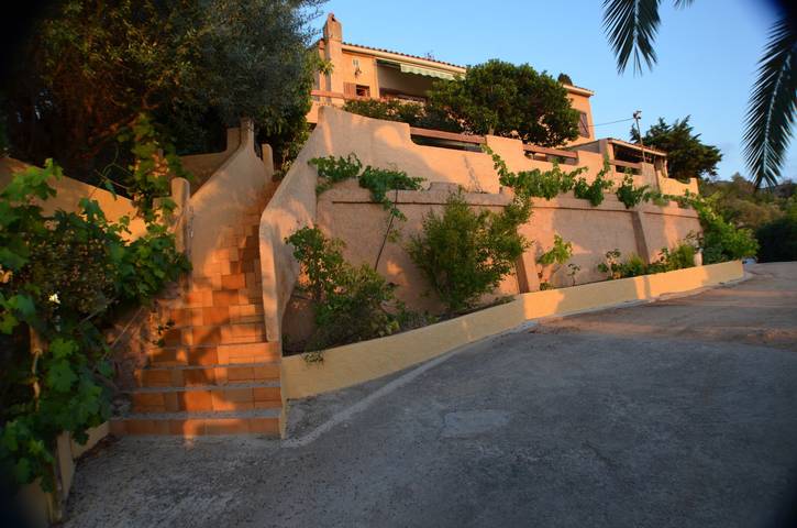 Gîte pour 4 personnes, avec terrasse, animaux acceptés à Coti-Chiavari - 2