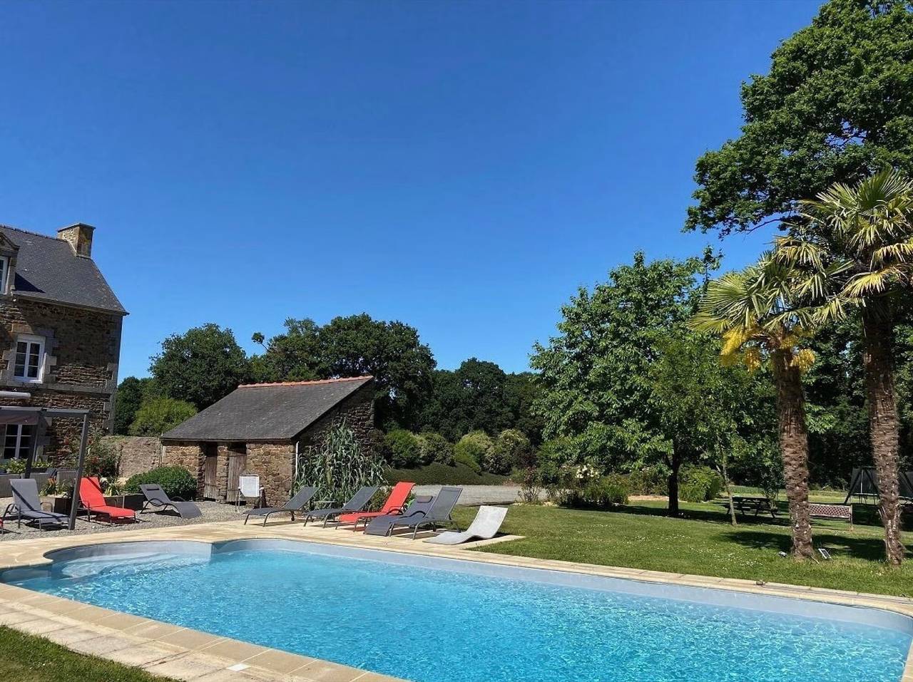 Gîte Les Hervelines con piscina privada, jardín y Wi-Fi en Pleudihen sur Rance in Pleudihen-sur-Rance, Región de Dinan