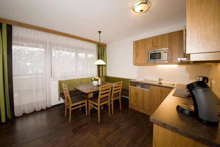 Gîte pour 6 personnes, avec vue et piscine ainsi que sauna et jardin à Serfaus - 3