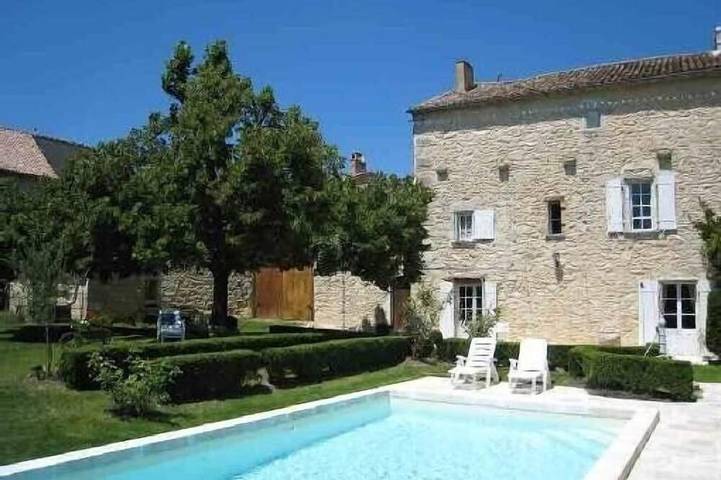 Gîte pour 6 personnes, avec jardin et terrasse