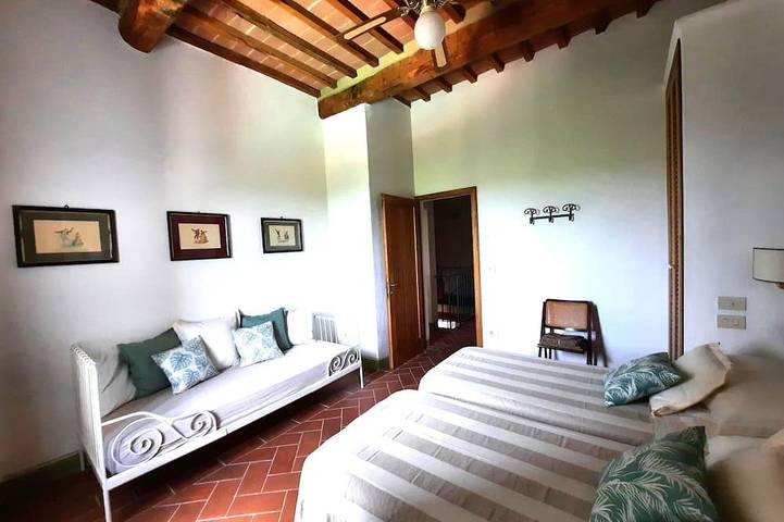 Estupenda casa de vacaciones privada con WIFI, piscina privada, A/C, TV, patio, cerca de Montalcino in San Giovanni d'Asso, Montalcino