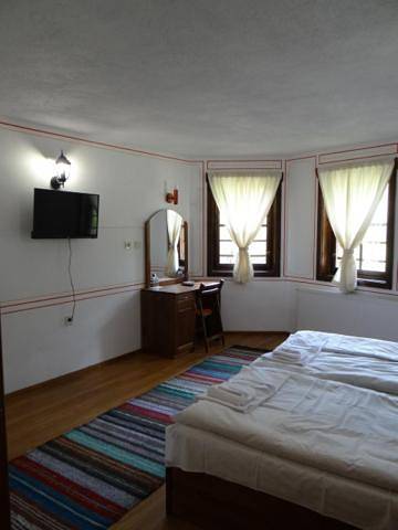 Maison d’hôte pour 2 personnes, avec terrasse ainsi que jardin et vue, animaux acceptés à Koprivchtitsa - 4