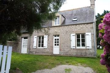 Gîte pour 6 personnes, avec jardin, animaux acceptés à Montfarville