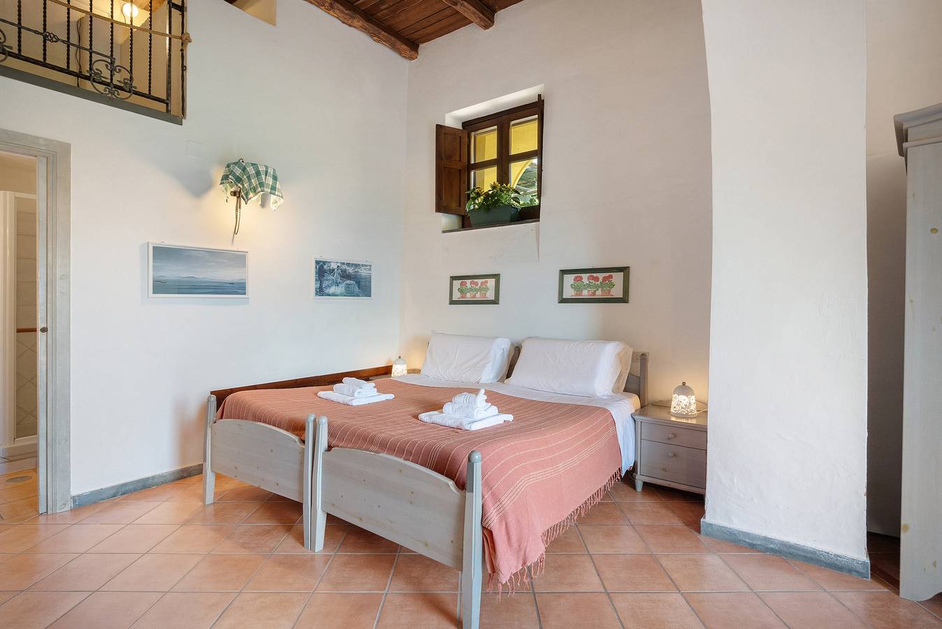 Agriturismo 'Spacious Room in Agriturismo' with Mountain View, Shared Pool and Wi-Fi in Fisciano, Salerno Province