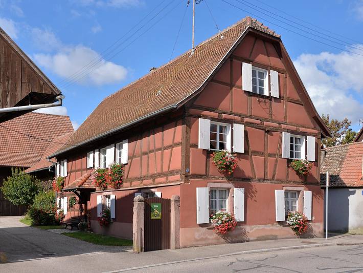 Gîte pour 6 personnes, avec jardin à Jebsheim