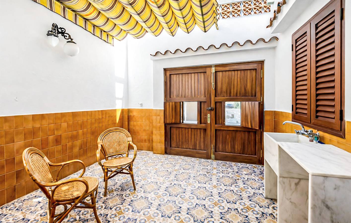 Gemütliche 1-Zimmer-Wohnung mit Terrasse, 1,5 km vom Platja de Terranova entfernt in Oliva, Costa de Valencia