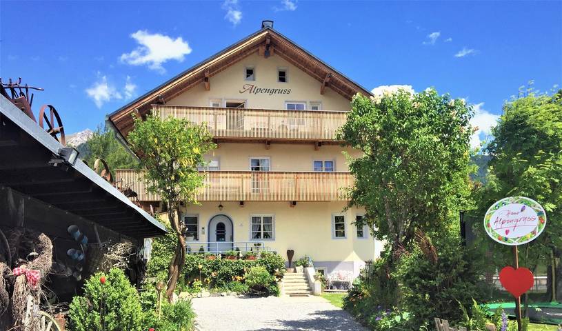 Hütte für 3 Personen, mit Balkon und Terrasse sowie Garten in Seefeld in Tirol