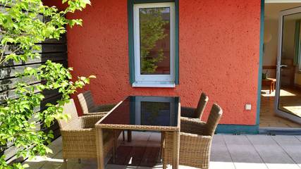 Ferienhaus für 4 Personen, mit Terrasse und Pool in Mecklenburgische Seenplatte
