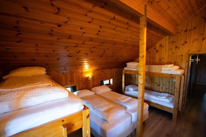 Chalet pour 2 personnes, avec jardin et terrasse ainsi que jacuzzi et piscine en Islande - 4