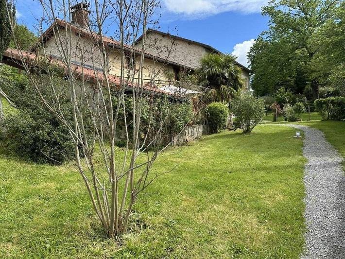 Location de vacances pour 6 personnes, avec jardin dans Rilhac-Rancon - 4