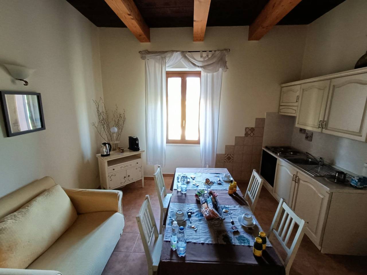Apartamento entero, Apartamento 'Tenuta Marchesi Fezia - 1' con piscina compartida, Wi-Fi y aire acondicionado in Narni, Provincia de Terni