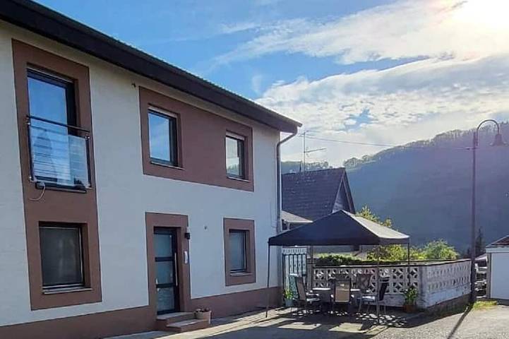 Ferienwohnung für 5 Personen, mit Terrasse in Zeltingen-Rachtig