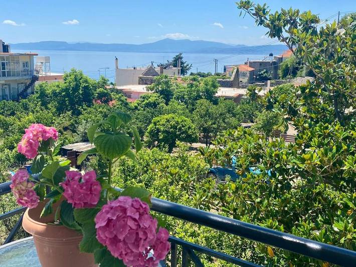 Appart’hôtel pour 2 personnes, avec Balcon et Terrasse ainsi que Jardin et Vue