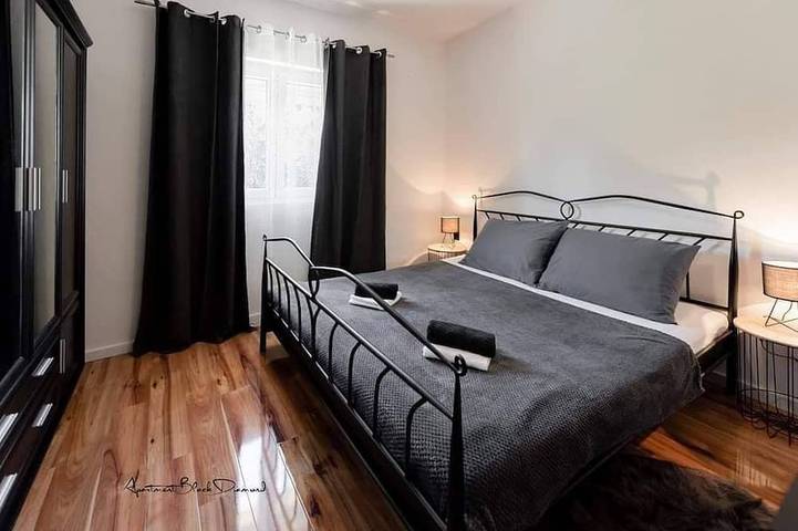 Ferienhaus für 4 Personen, mit Garten in Razanac - 2