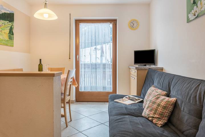 Entire apartment, Apartment "Huterhof Tatschblick" with Mountain View, Balcony & Wi-Fi in Sarnvalley, Sarntal Alps