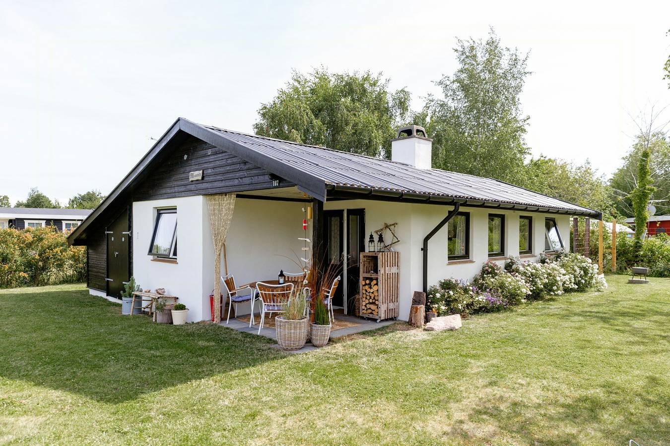Romantisches Insel-Ferienhaus im gemütlichen Stil direkt am Strand in Askø, Schwedische Ostsee