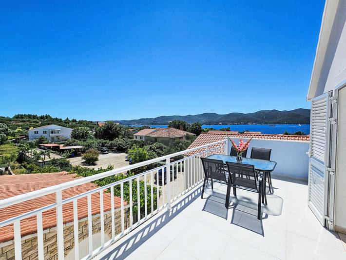 Ferienwohnung für 4 Personen, mit Garten und Terrasse, mit Haustier in Dalmatien - 2